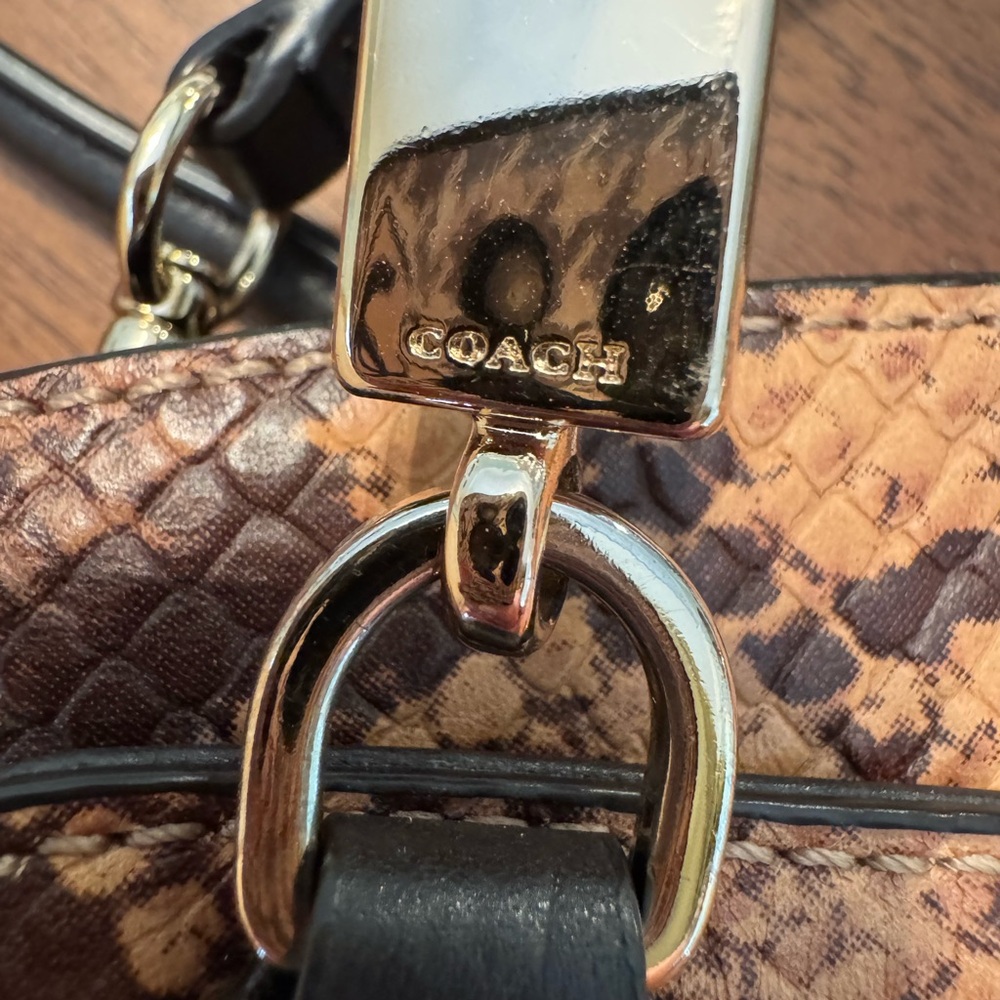 COACH Brown Python Embossed Leather Bennet Bag with Crossbody Strap $385 Retail - Picture 15 of 16